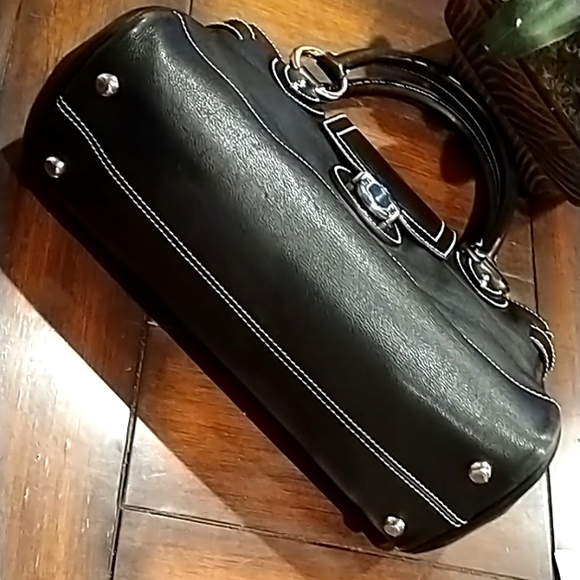 Marc Jacobs Vintage  Contrast Stitches Black Turlock Leather Bag - Picture 9 of 17